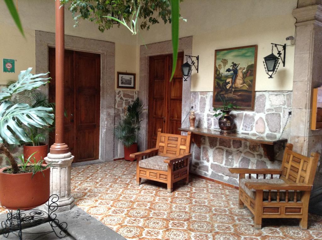 Hotel Atilanos Morelia Exteriör bild
