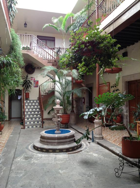 Hotel Atilanos Morelia Exteriör bild