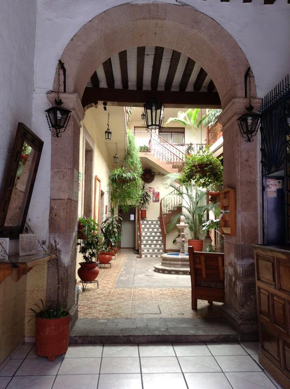 Hotel Atilanos Morelia Exteriör bild