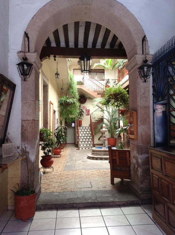 Hotel Atilanos Morelia Exteriör bild
